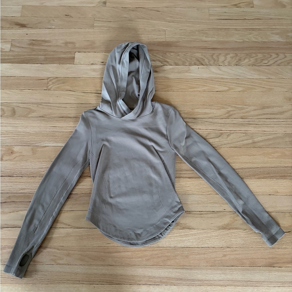 Amazon Women's Long Sleeve Gray Hooded Top